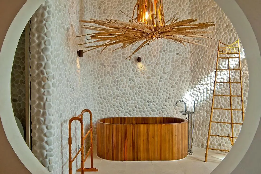 Eko Villa Seminyak - Tropical Villa, Walk To Beach