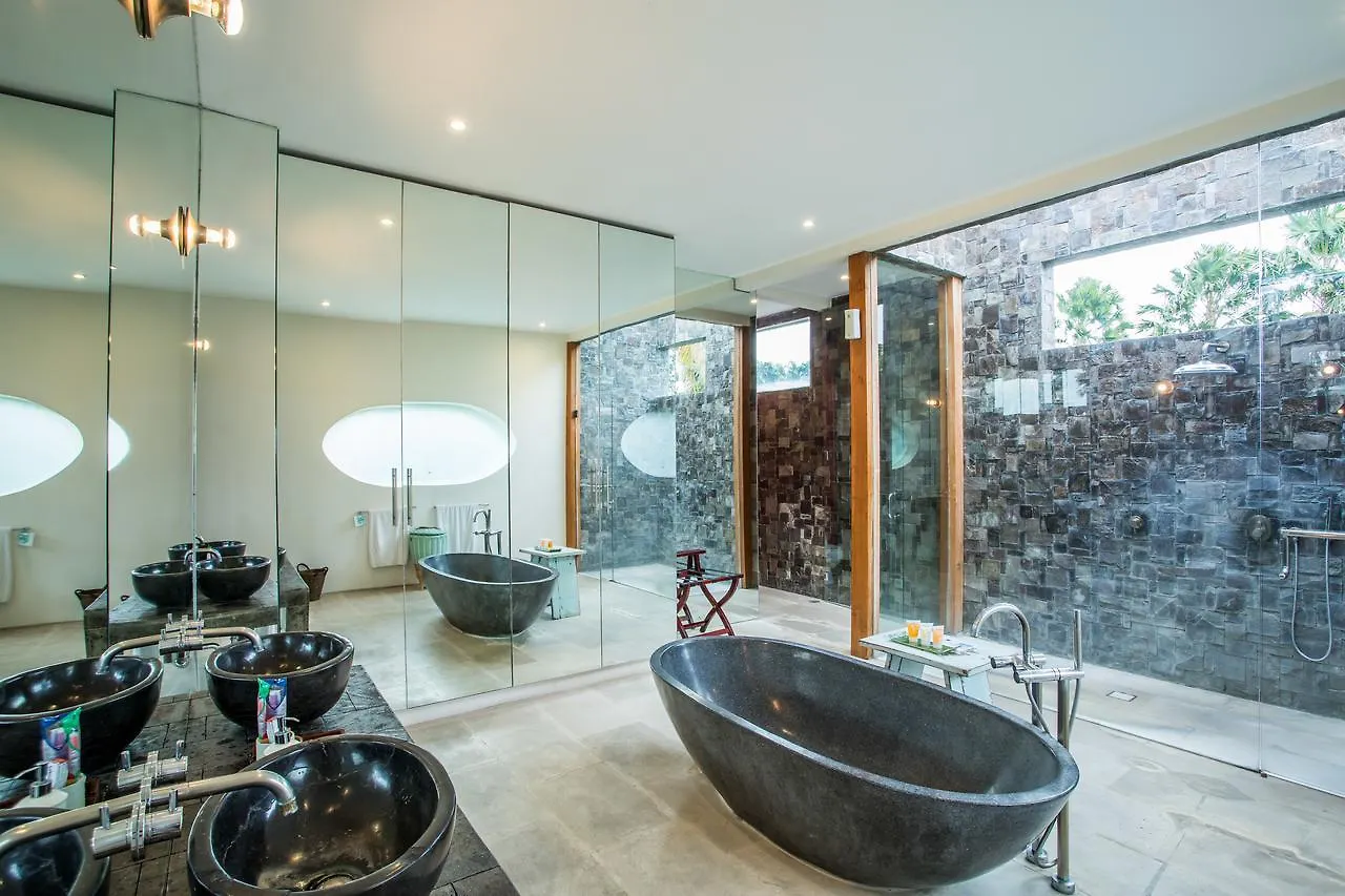Eko Villa Seminyak - Tropical Villa, Walk To Beach