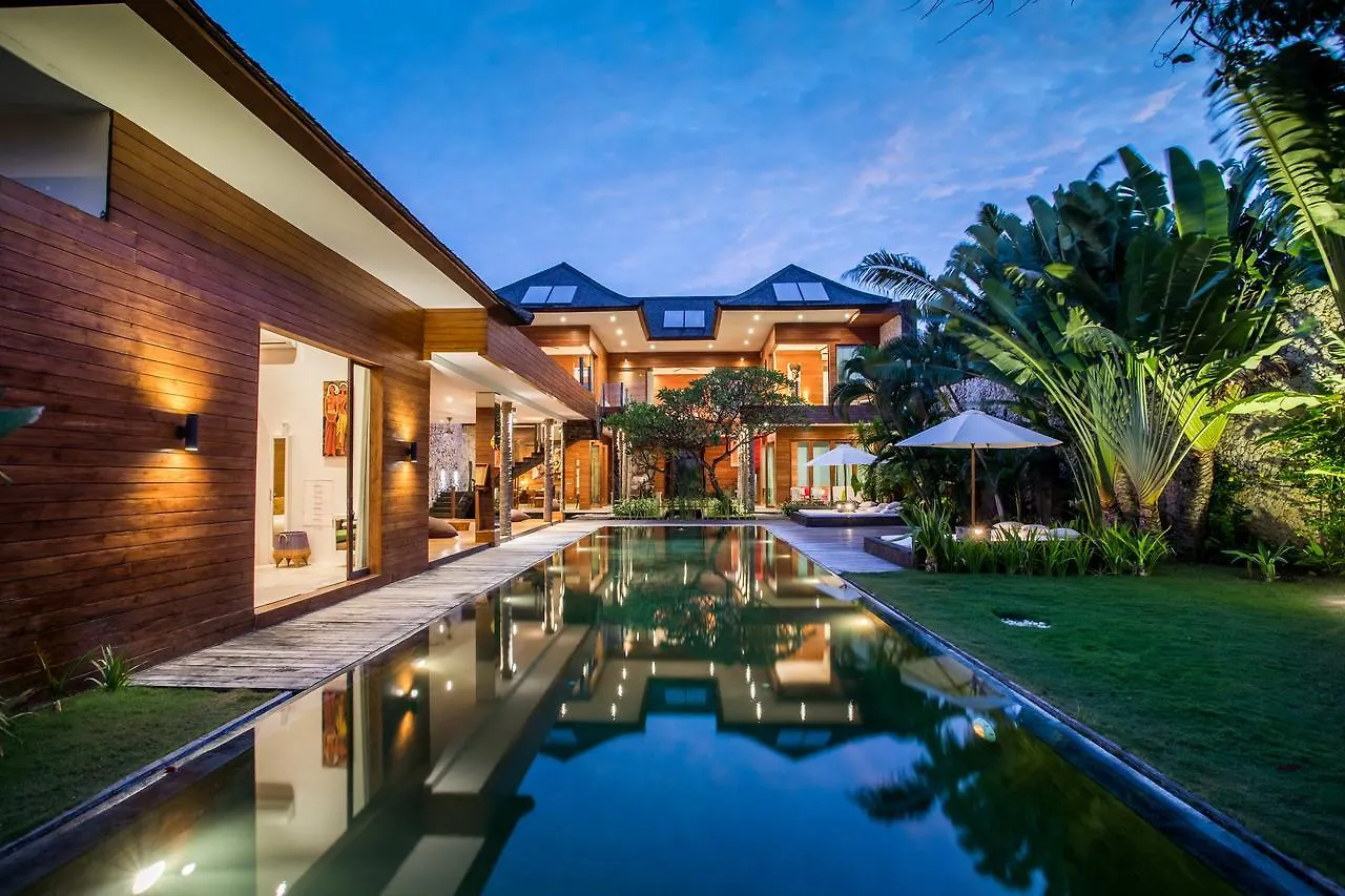 Eko Villa Seminyak - Tropical Villa, Walk To Beach