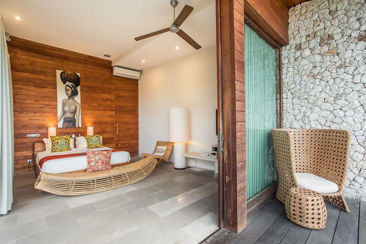 Eko Villa Seminyak - Tropical Villa, Walk To Beach