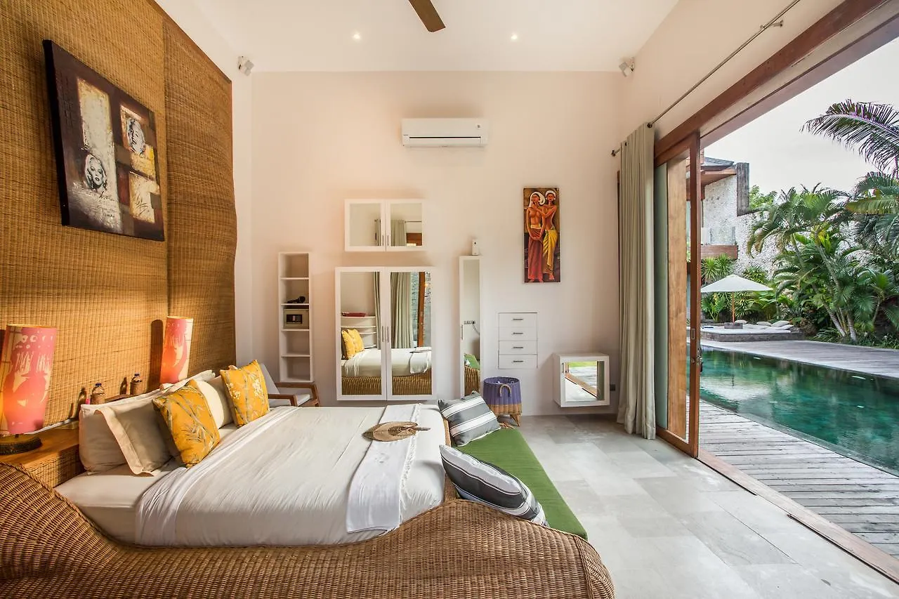 Eko Villa Seminyak - Tropical Villa, Walk To Beach
