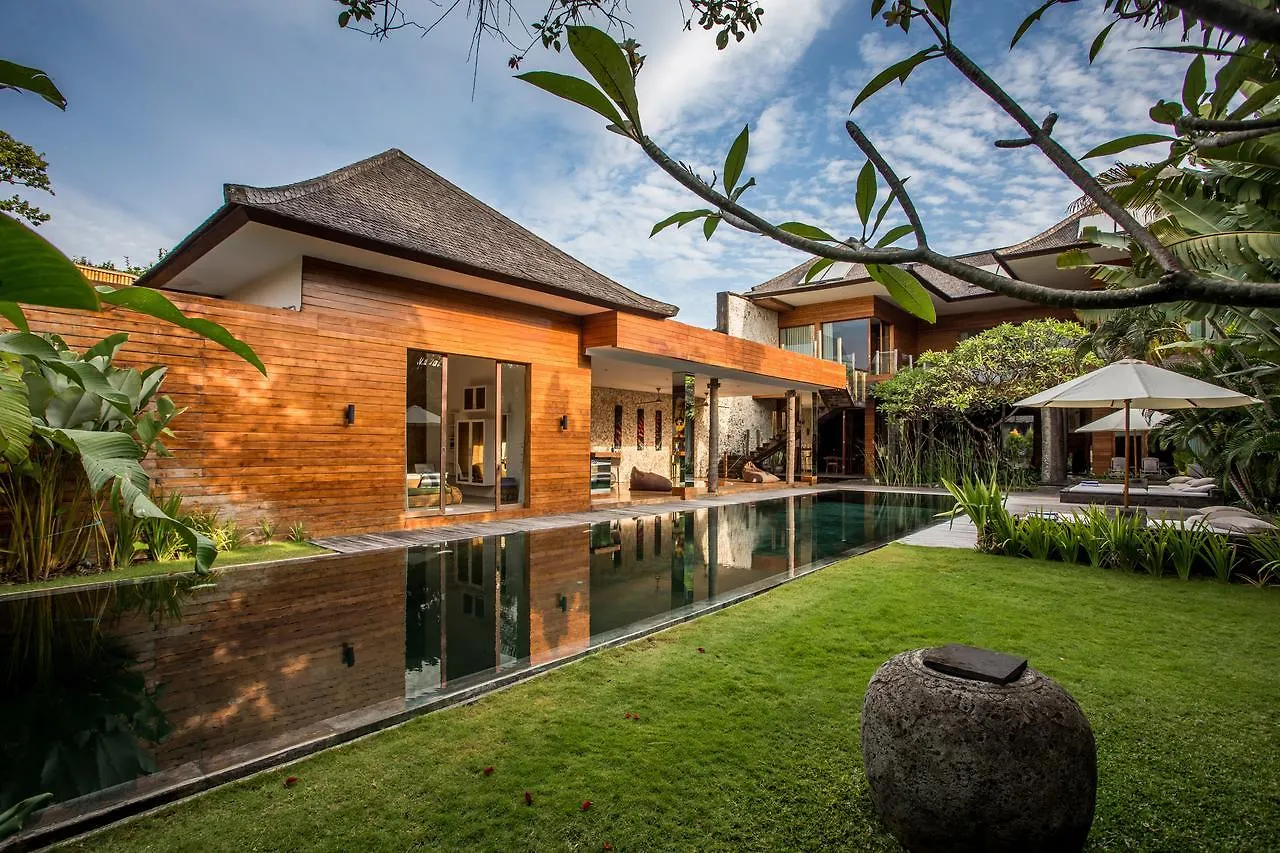 Eko Villa Seminyak - Tropical Villa, Walk To Beach